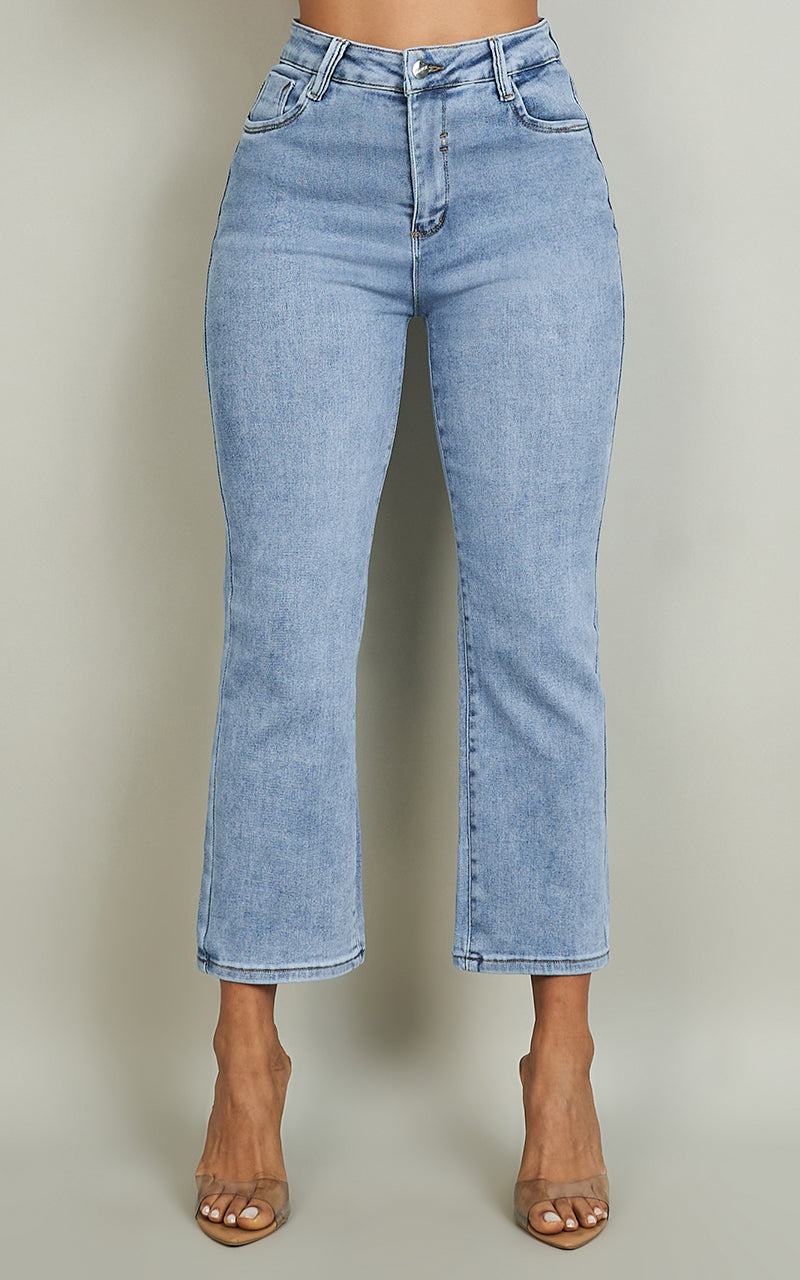 BASIC STRAIGHT CROPPED JEANS