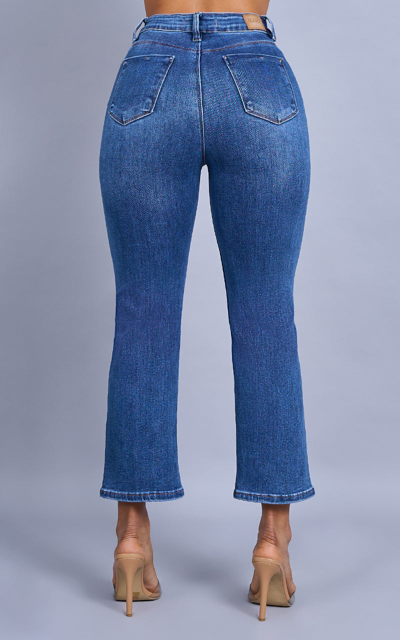 BASIC STRAIGHT CROPPED JEANS