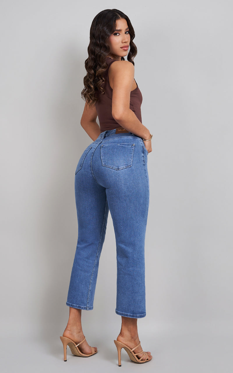 BASIC STRAIGHT CROPPED JEANS