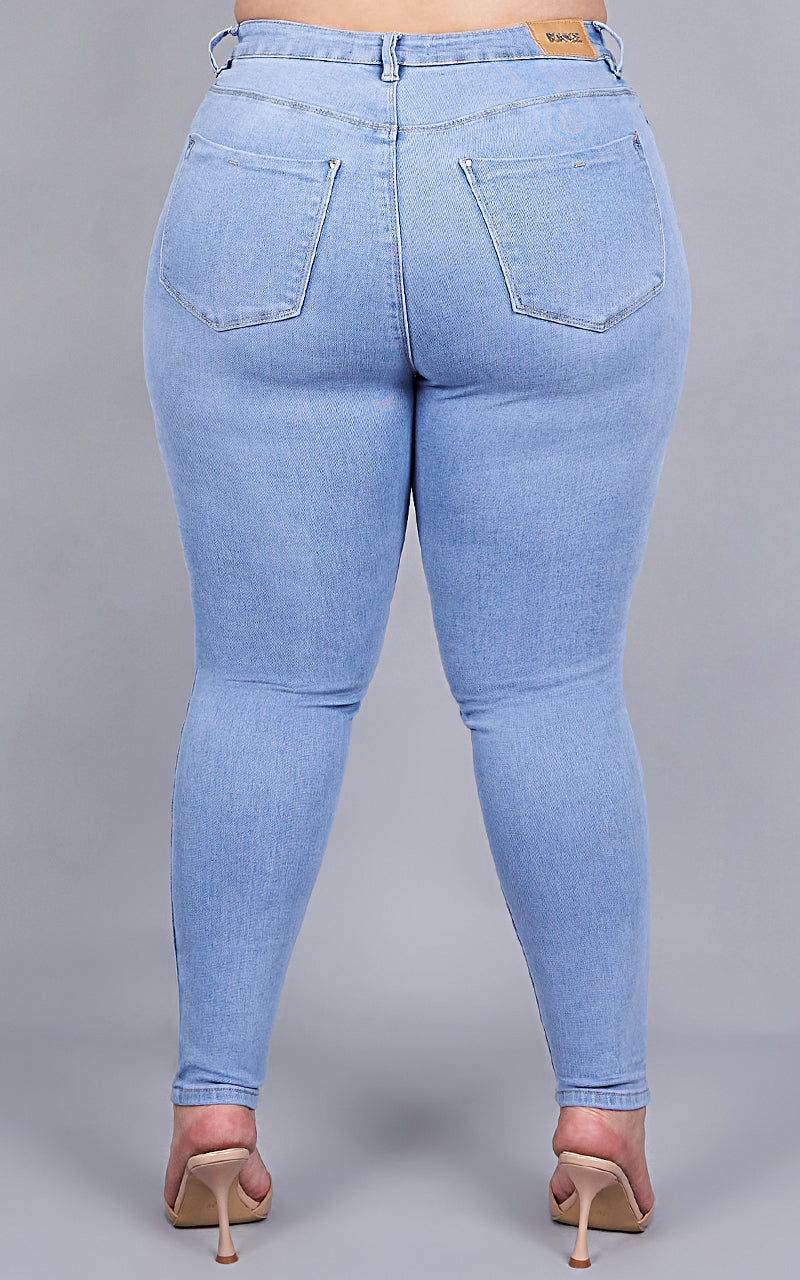 PLUS SIZE SKINNY ANKLE JEANS