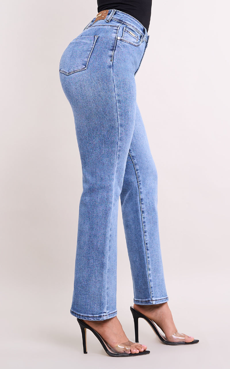 MIA STRAIGHT JEANS