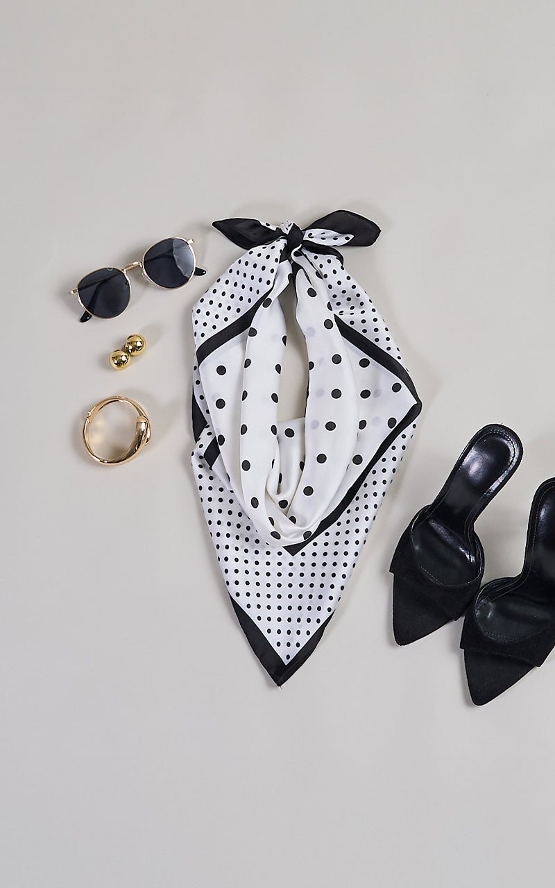 DOT ROMANCE SCARF