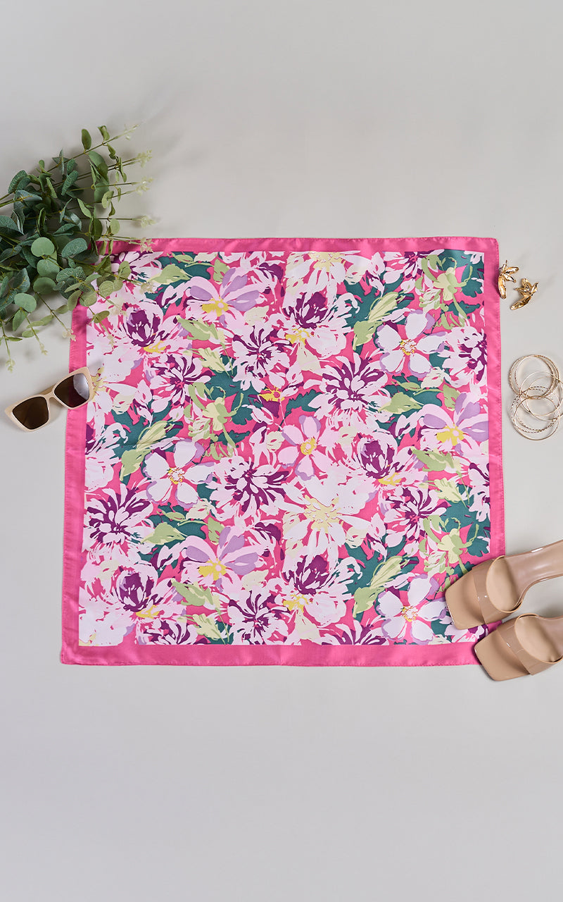 DREAM OF PINK PETALS SCARF