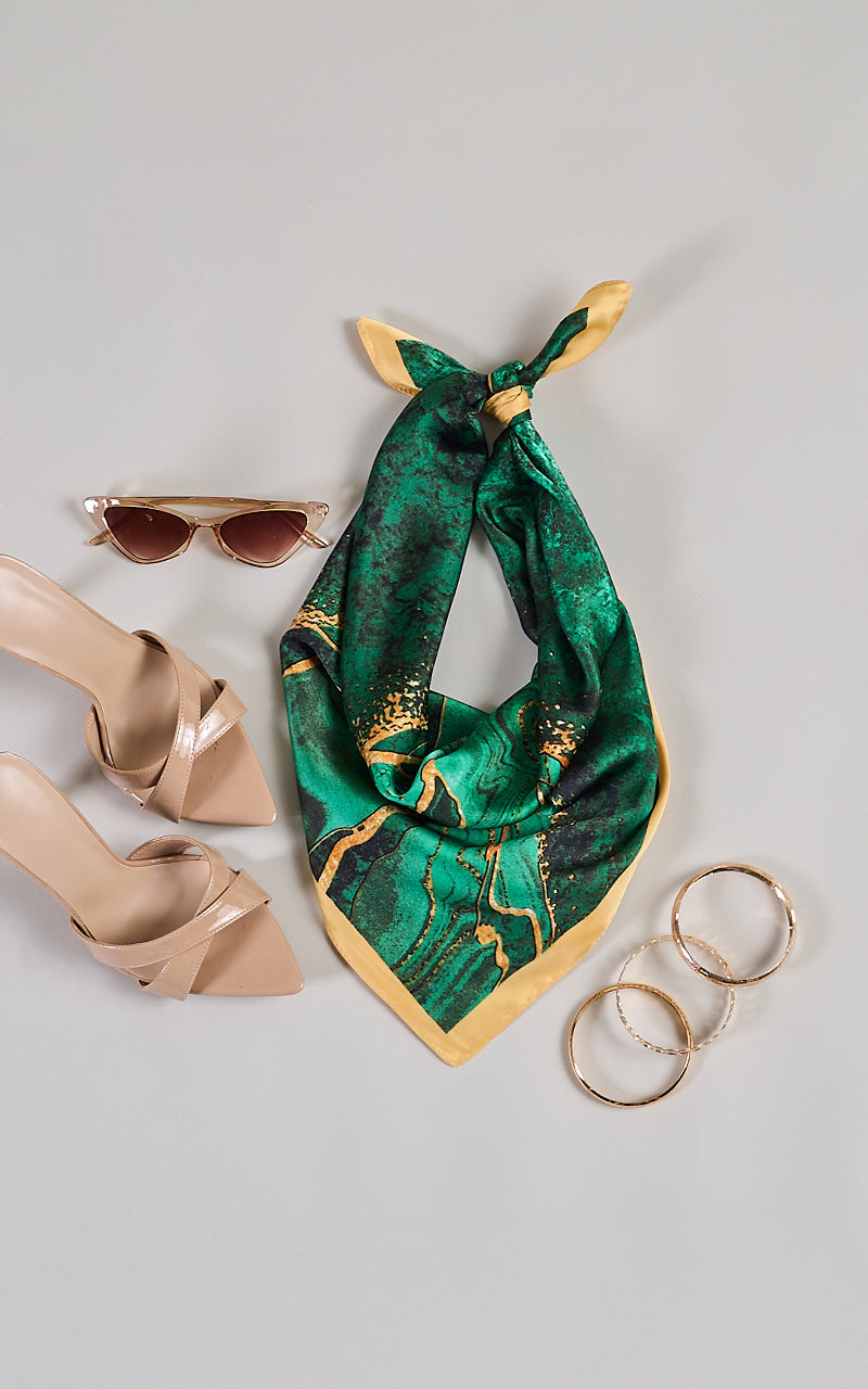 GREEN LUXURY SCARF