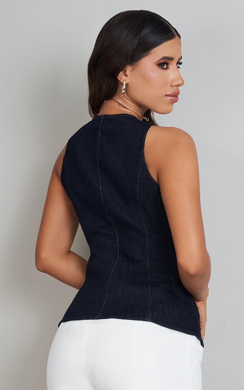 PRETTY & STRONG VEST