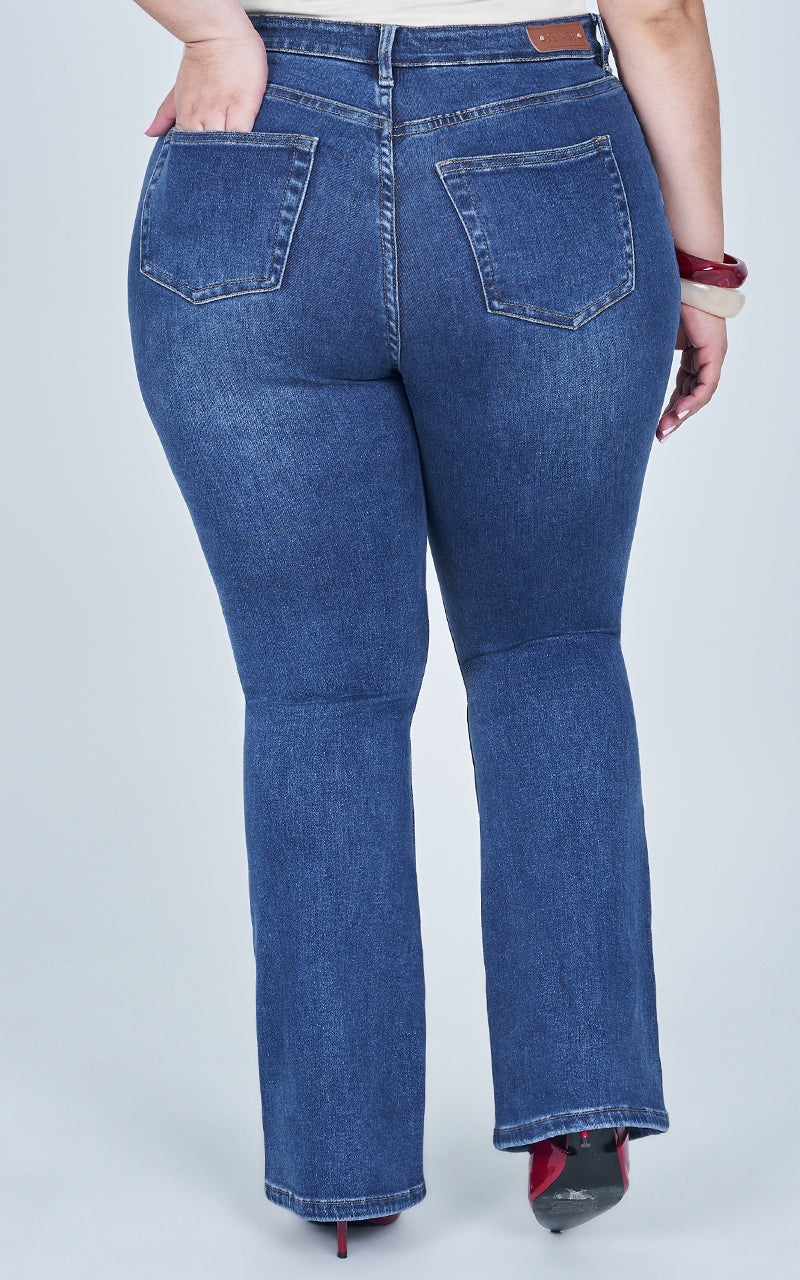 FLARE PLUS SIZE JEANS