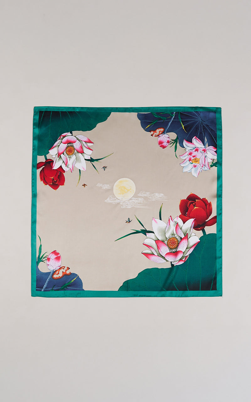 LOTUS MOON SCARF