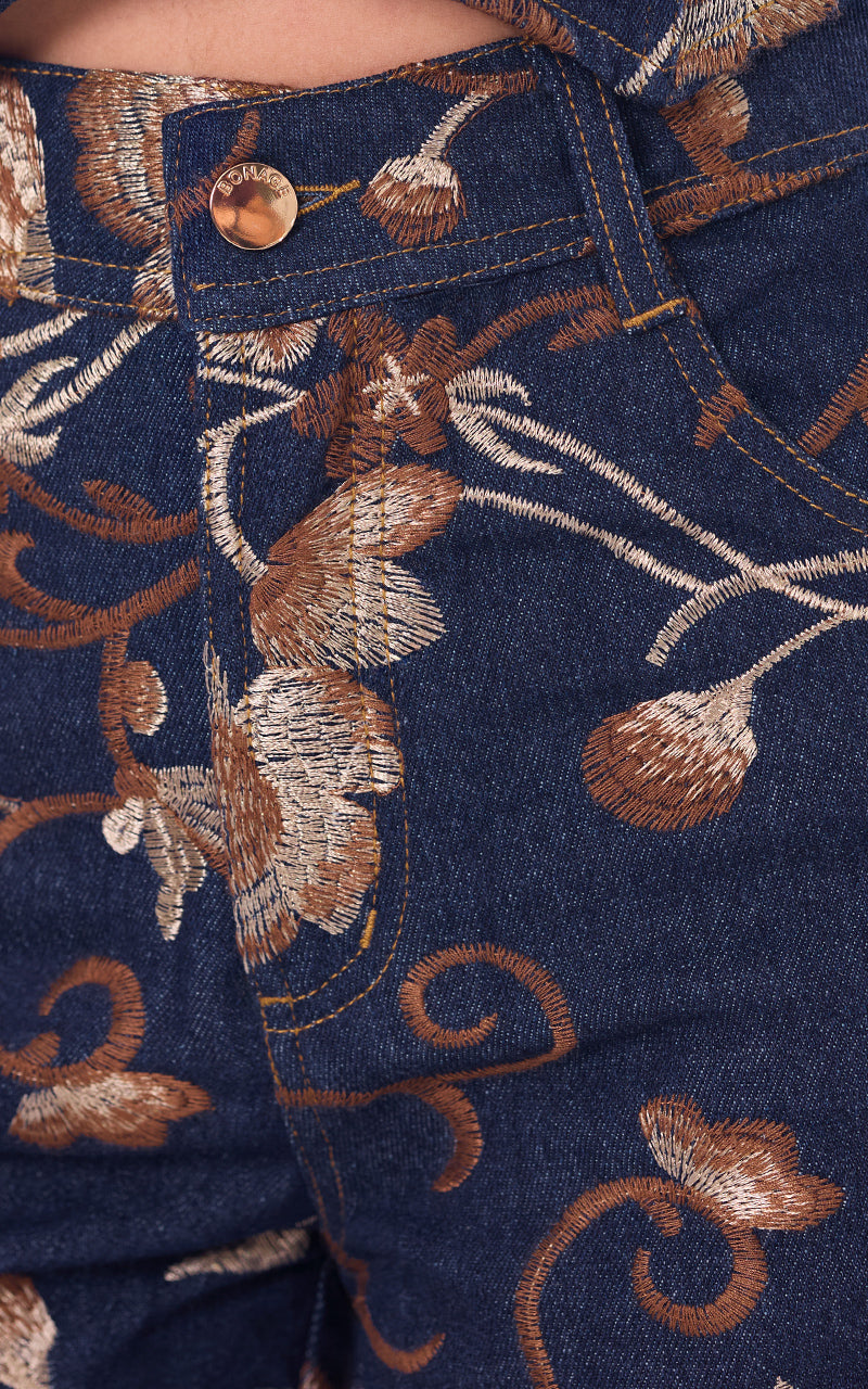 CONJUNTO CHALECO Y SHORT DENIM CON BORDADOS